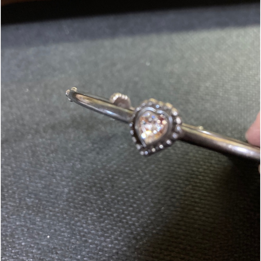 Twinkle Heart
Bangle Retired Design Rare
Find Brighton (Swarovski) silver plated